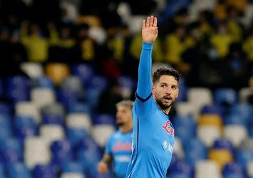 Galatasaray Mertens transferini KAP'a bildirdi!