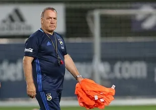 Advocaat: "Volkan Şen gibi olun"