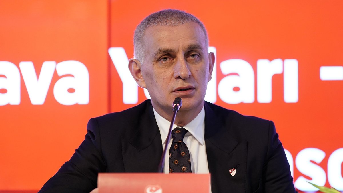 Galatasaray - Fenerbahçe derbisini yabancı hakem mi yönetecek? TFF Başkanı İbrahim Hacıosmanoğlu açıkladı! Galatasaray - Fenerbahçe derbisini yabancı hakem mi yönetecek? TFF Başkanı İbrahim Hacıosmanoğlu açıkladı!