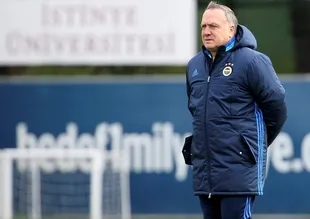 Dick Advocaat derbinin şifresini verdi