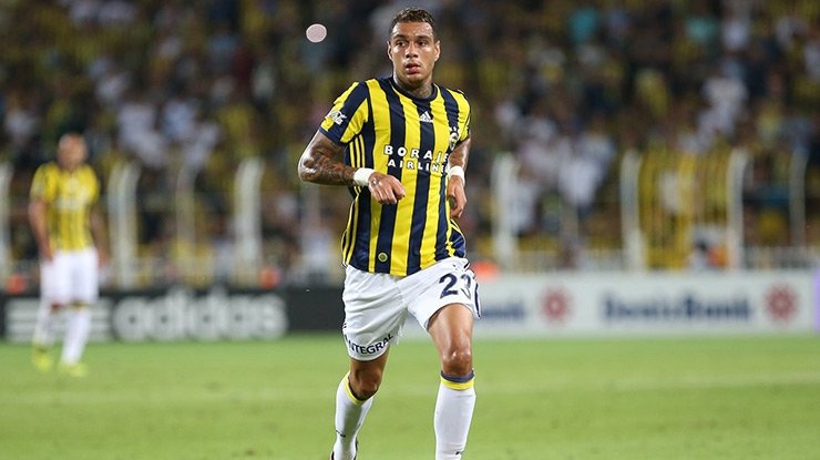 Volkan Demirel, Van der Wiel’in üzerine yürüdü