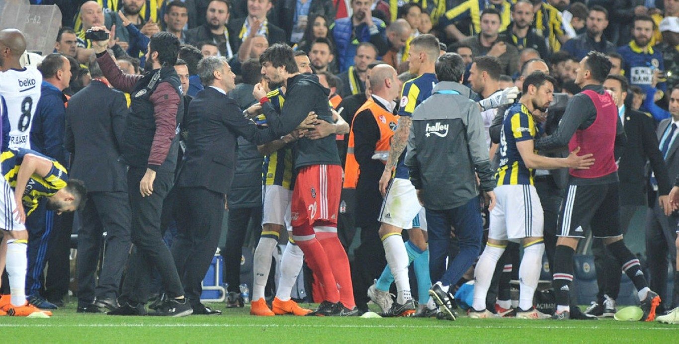Fenerbahçe hükmen finalde