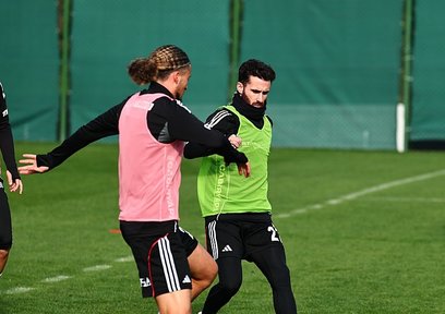 Record: Rafa'nın dönüşü bir göz boyama!