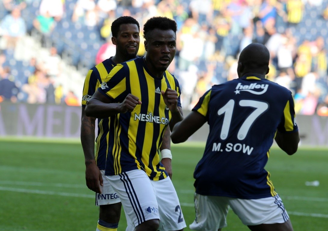 Emenike, Ukrayna’ya gidiyor