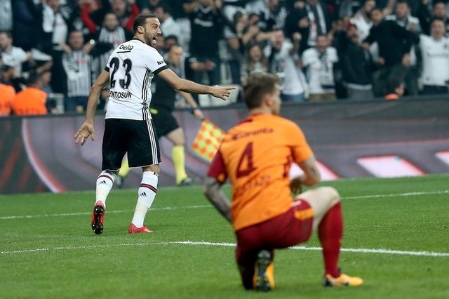 13 takım Cenk Tosun’un peşinde