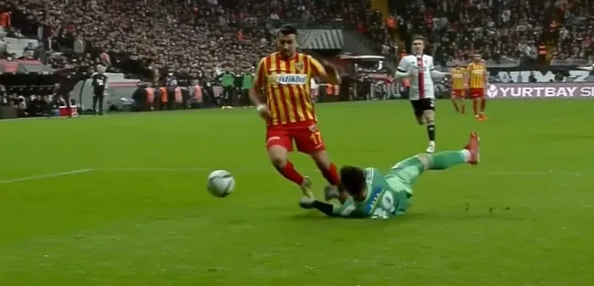 Beşiktaş karşısında Kayserispor'un kazandığı penaltıya ofsayt engeli! İşte maçta yaşanan o pozisyon... - 1