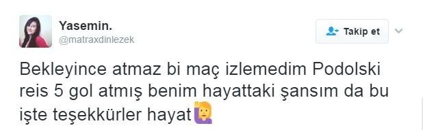 Podolski 5 gol attı, sosyal medya yıkıldı