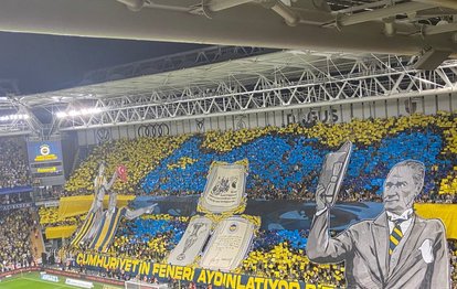 Fenerbahçe taraftarından görsel şov!