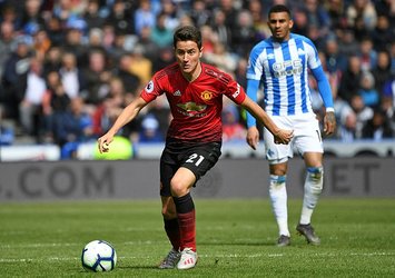 Manchester United'dan Herrera'ya veda