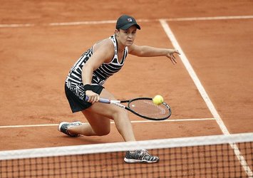 Fransa Açık'ta kadınlar finalin adı: Barty - Vondrousova