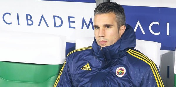 Van Persie’nin kadro dışı bırakılmasına tepkiler