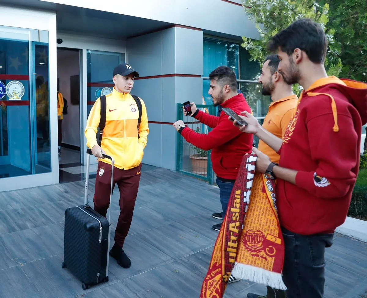 Galatasaray'a Malatya'da coşkulu karşılama - 2