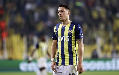 Arsenal efsanesi Sol Campbell’dan Mesut Özil sözleri! Hak ettiği değeri göremedi