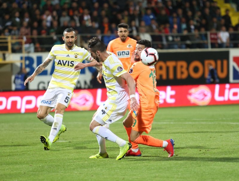 Fenerbahçe Ersun Yanal’dan kurtulmalı!