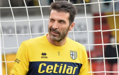 Gianluigi Buffon’dan 44 yaşında tarihi rekor!
