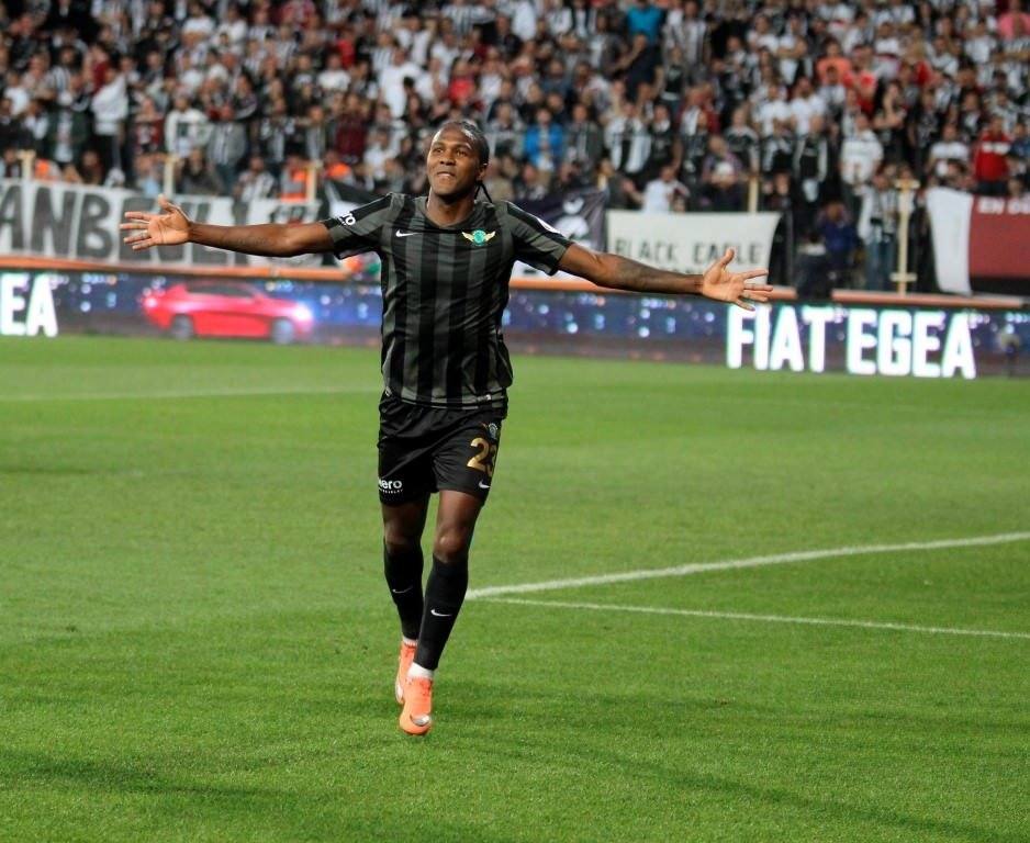Trabzonspor Rodallega’da ısrarcı!