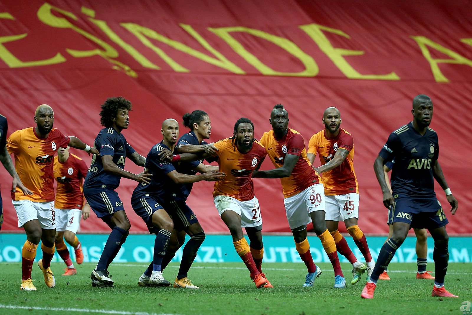 Fenerbahce Galatasaray Mac Sonucu Ve Ozeti Fenerbahce Galatasaray Derbisi Kac Kac Bitti Fb Gs