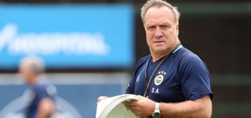 Dick Advocaat'dan Robin van Persie'ye torpil yok