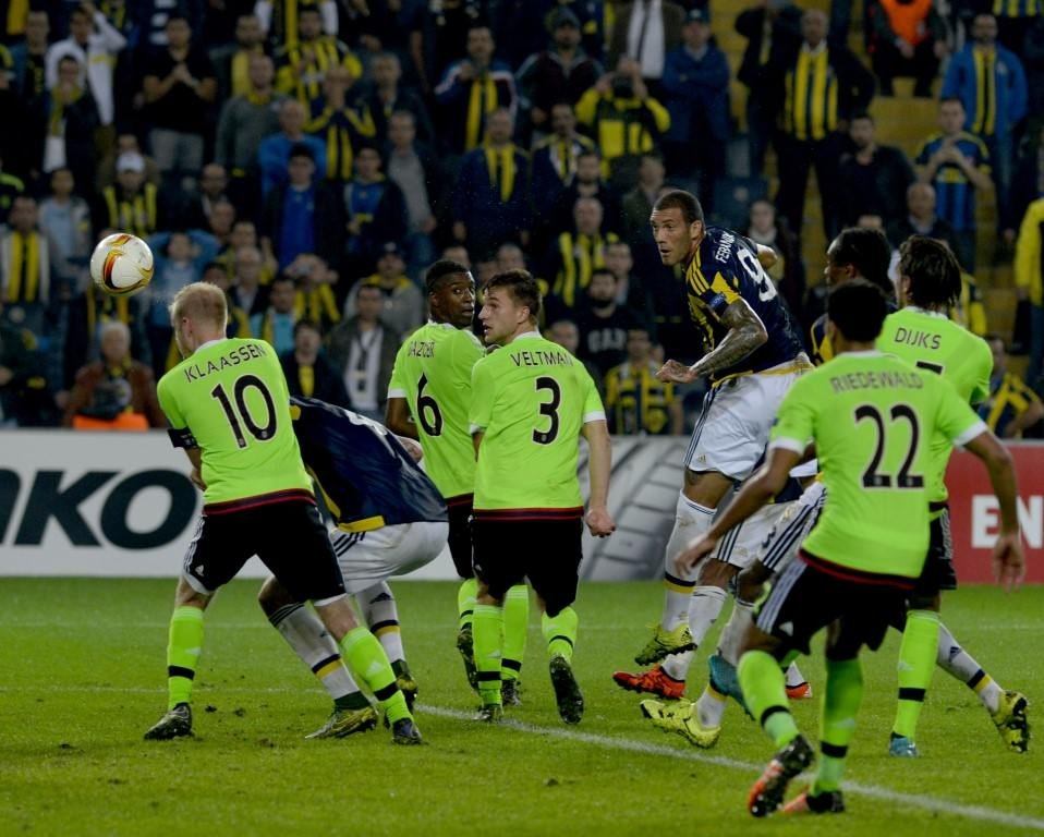 Fenerbahçe’den Kadıköy’de tarihi zafer