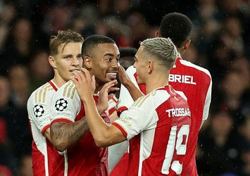 Arsenal farklı başladı!