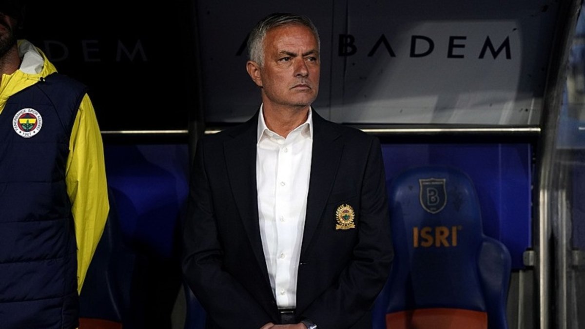 Fenerbahçe'ye sürpriz kaleci! Mourinho eski öğrencisini getiriyor Fenerbahçe'ye sürpriz kaleci! Mourinho eski öğrencisini getiriyor