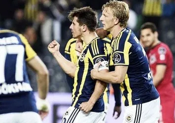 Emre Belözoğlu'ndan Kuyt'a mesaj