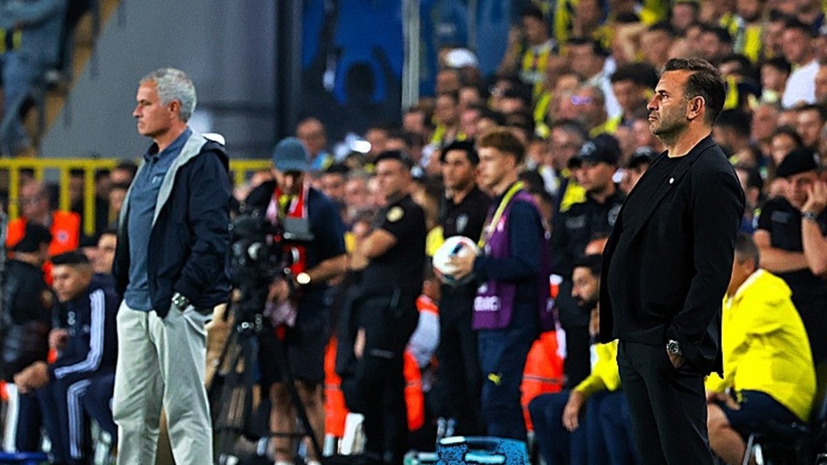 TRANSFER HABERİ: Fenerbahçeli yıldız Galatasaray'a önerildi! Menajeri... TRANSFER HABERİ: Fenerbahçeli yıldız Galatasaray'a önerildi! Menajeri...