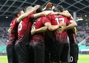 Caner Erkin ve Burak Yılmaz'dan Milli mesaj