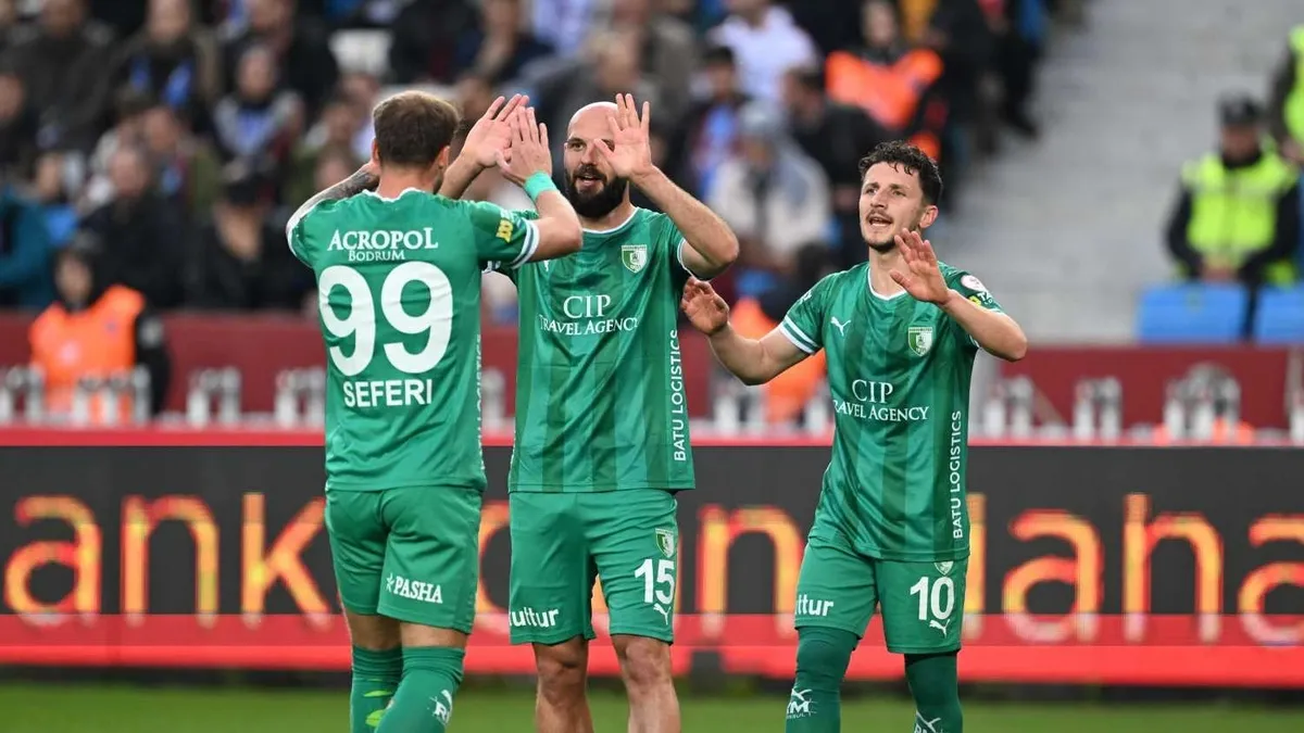 Bodrum FK'da Enis Bardhi ile vedalaşıldı