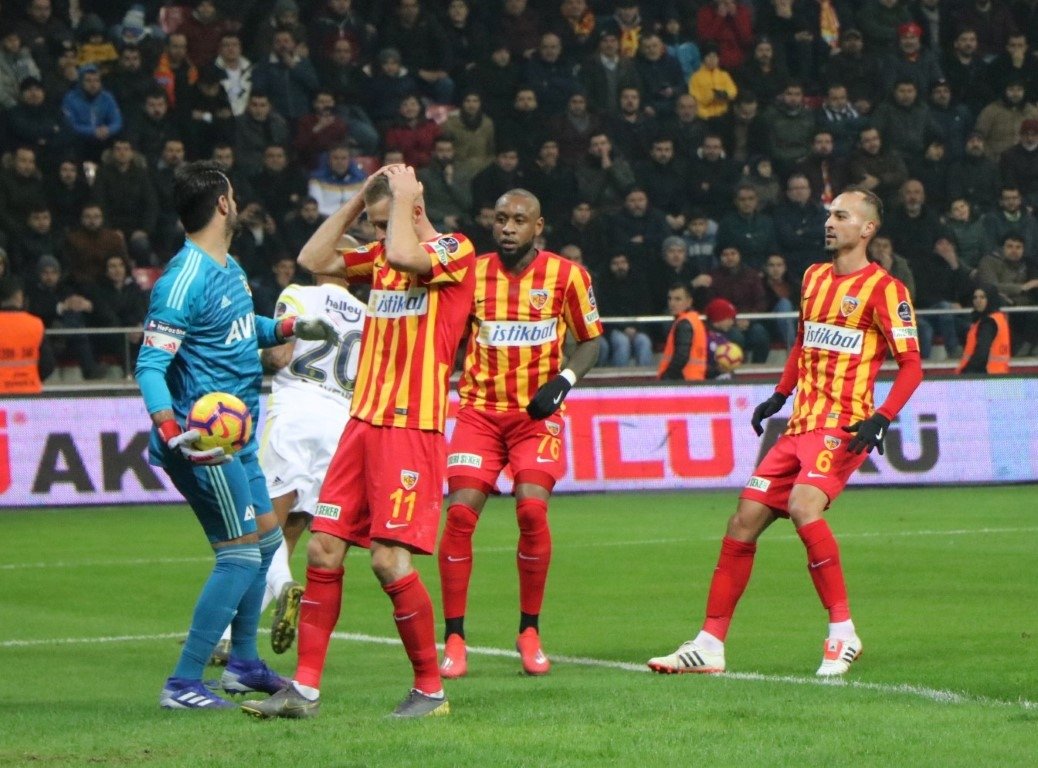 Kayserispor - Fenerbahçe maçından kareler!