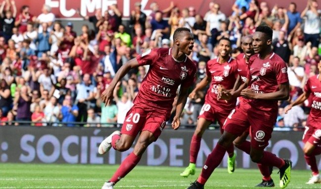 Fenerbahçe golcüsünü Fransa’da buldu!
