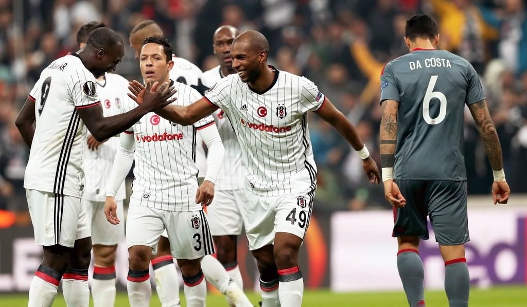 Beşiktaş maçına damga vuran koreografi