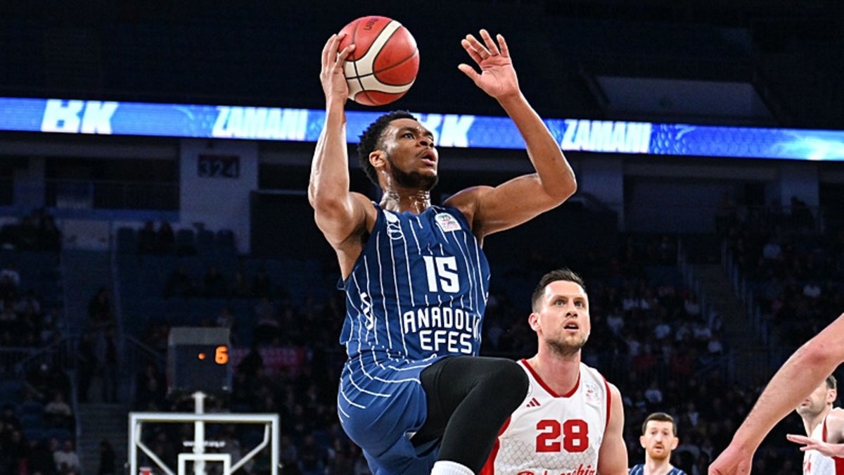 Kupada son yarı finalist Anadolu Efes!