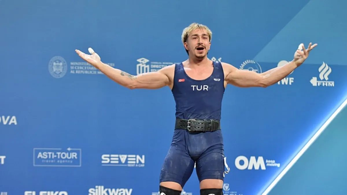Altın madalya Yusuf Fehmi Genç'in!