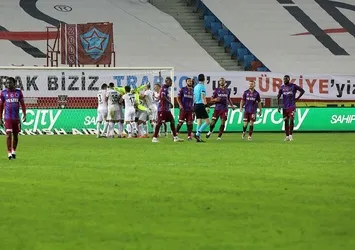 Defans hattı dökülüyor