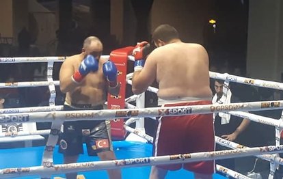 Son dakika spor haberi: Türk boksör Serdar Avcı nakavt ile dünya şampiyonu oldu!