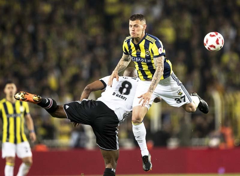 İşte derbide ekranlara yansımayan olay kareler...