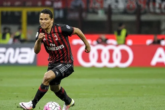 Carlos Bacca savaşı kızışıyor
