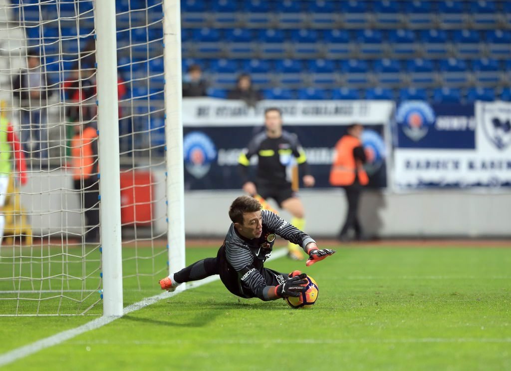 Fernando Muslera’dan ayrılık sinyali