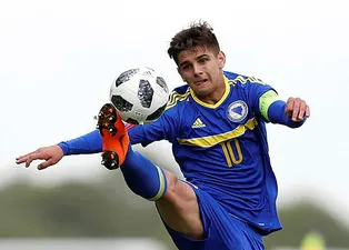 Fenerbahçe Hasic’i takip ediyor