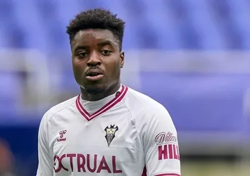 Trabzonspor'a 22'lik stoper!