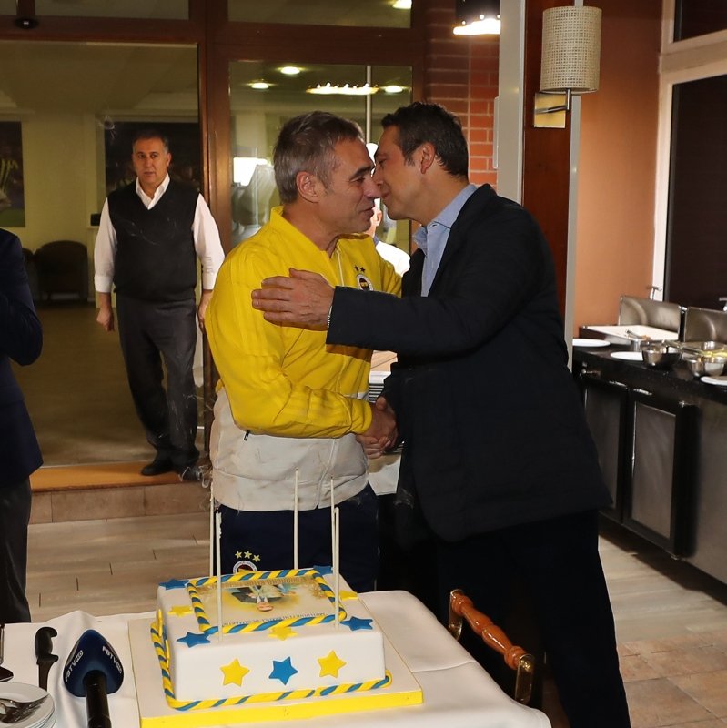 Ali Koç Dünya Kupası kaldıran golcüyü getiriyor