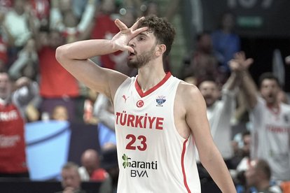 Alperen Şengün en iyi 5’te!