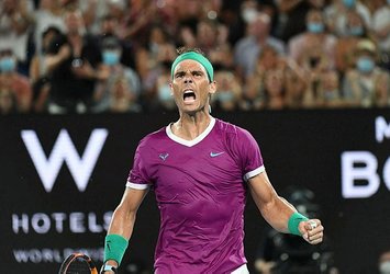 Federer ve Djokovic'ten şampiyon Nadal'a tebrik mesajı