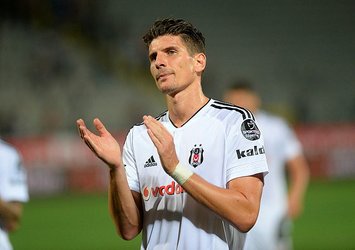 Beşiktaş'ın yeni transferi Gomez'den!