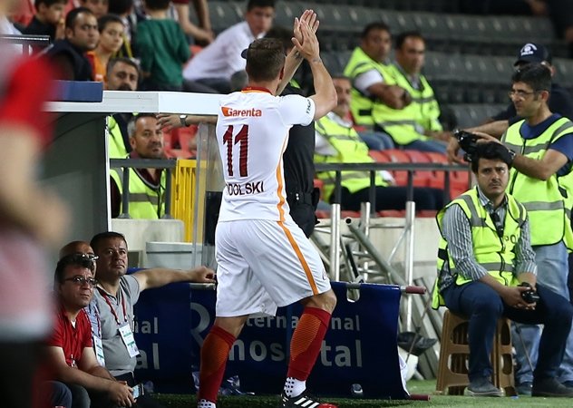 Podolski’den Tudor’a tepki