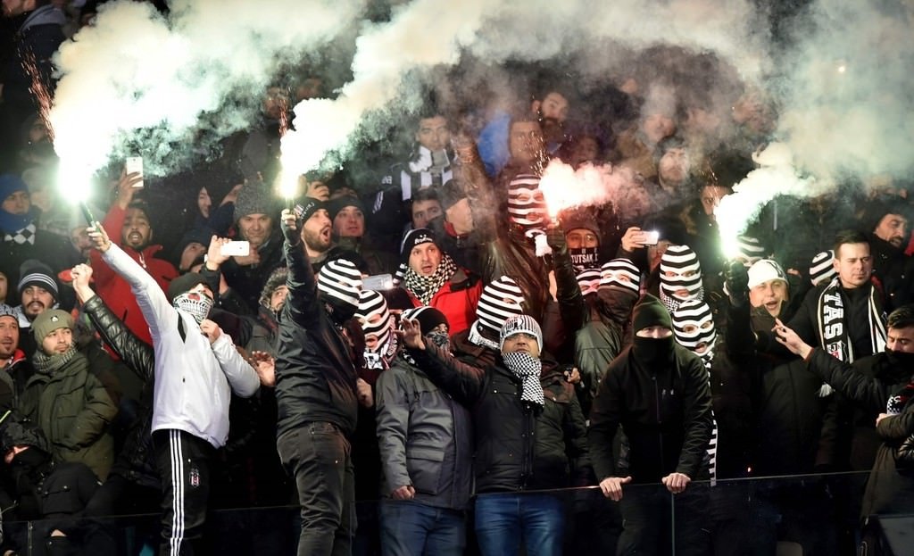 Beşiktaş taraftarını bıçaklayıp serbest kaldılar