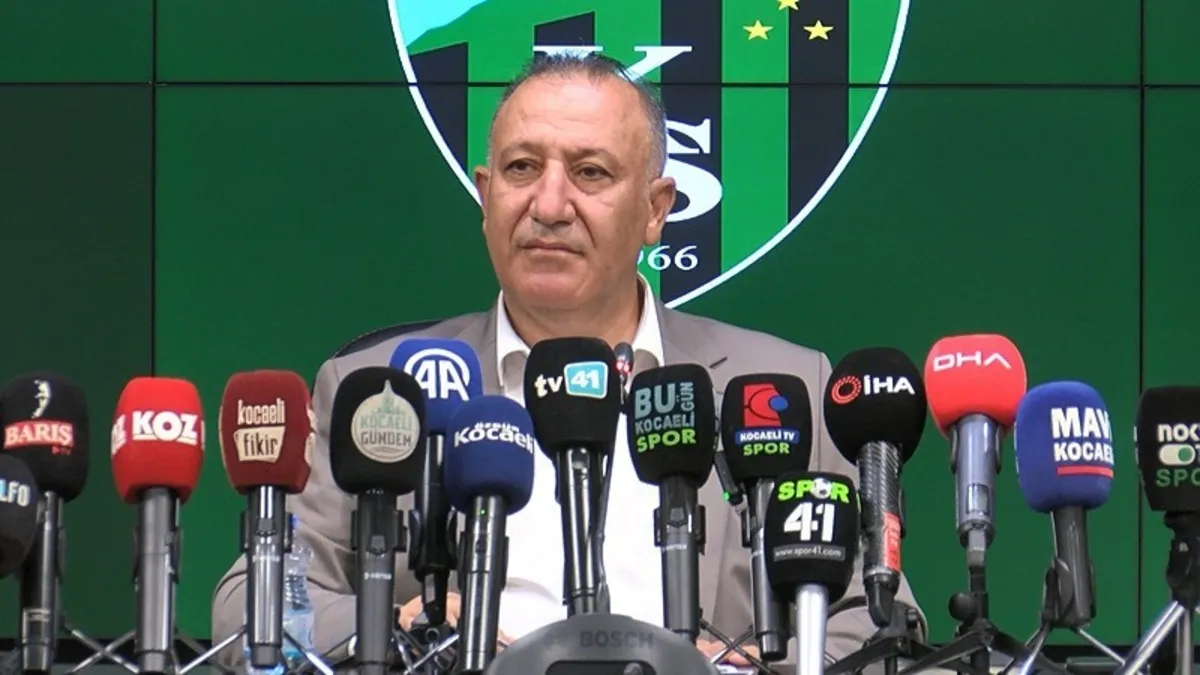 Kocaelispor'da 3 ayrılık! Resmi açıklama yapıldı