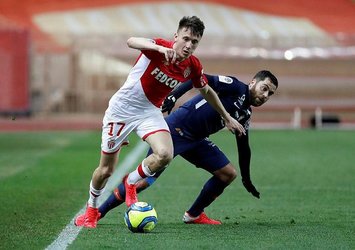 Monaco'da Aleksandr Golovin'in sözleşmesi uzatıldı