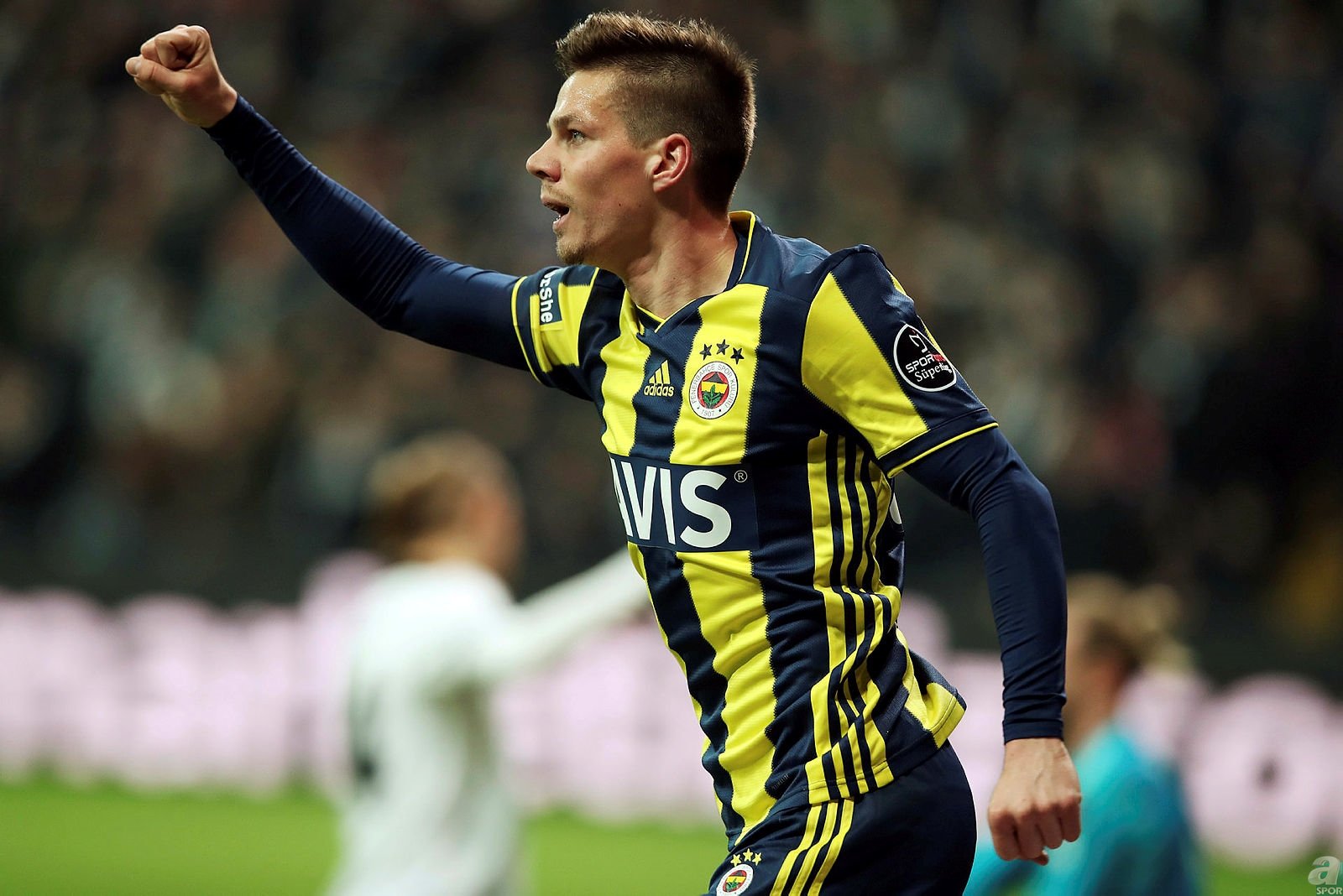 Corona virüsü Süper Lig yıldızlarının değerlerini de vurdu!